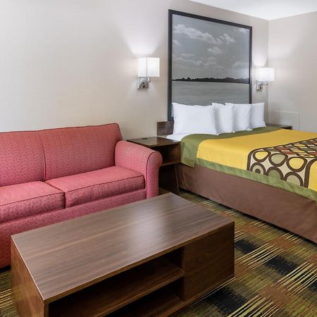 Super 8 By Wyndham Williamsburg/Historic Area Hotell Exteriör bild