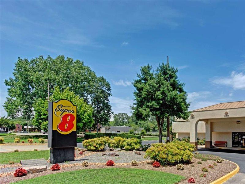 Super 8 By Wyndham Williamsburg/Historic Area Hotell Exteriör bild